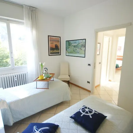 Dama Del Ginevra Apartamento Stresa