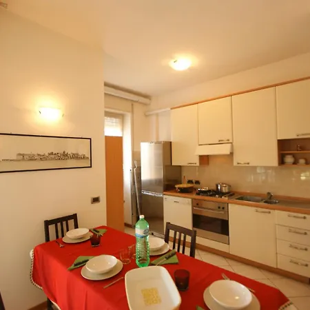 Dama Del Ginevra Appartement Stresa