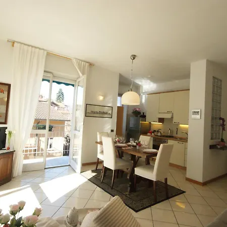 Dama Del Ginevra Stresa